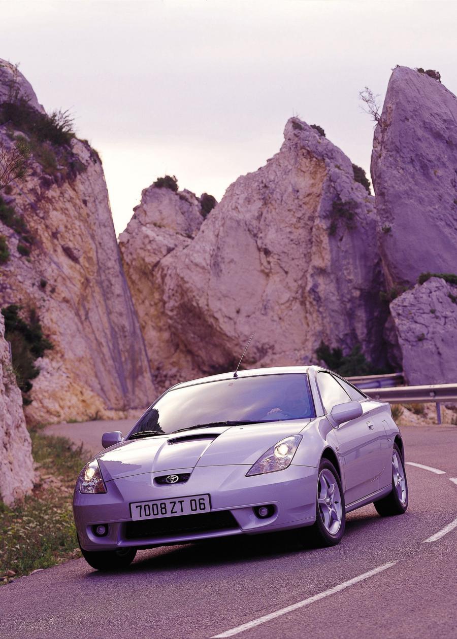  Toyota Celica 2000 года  (фото 24 из 53)